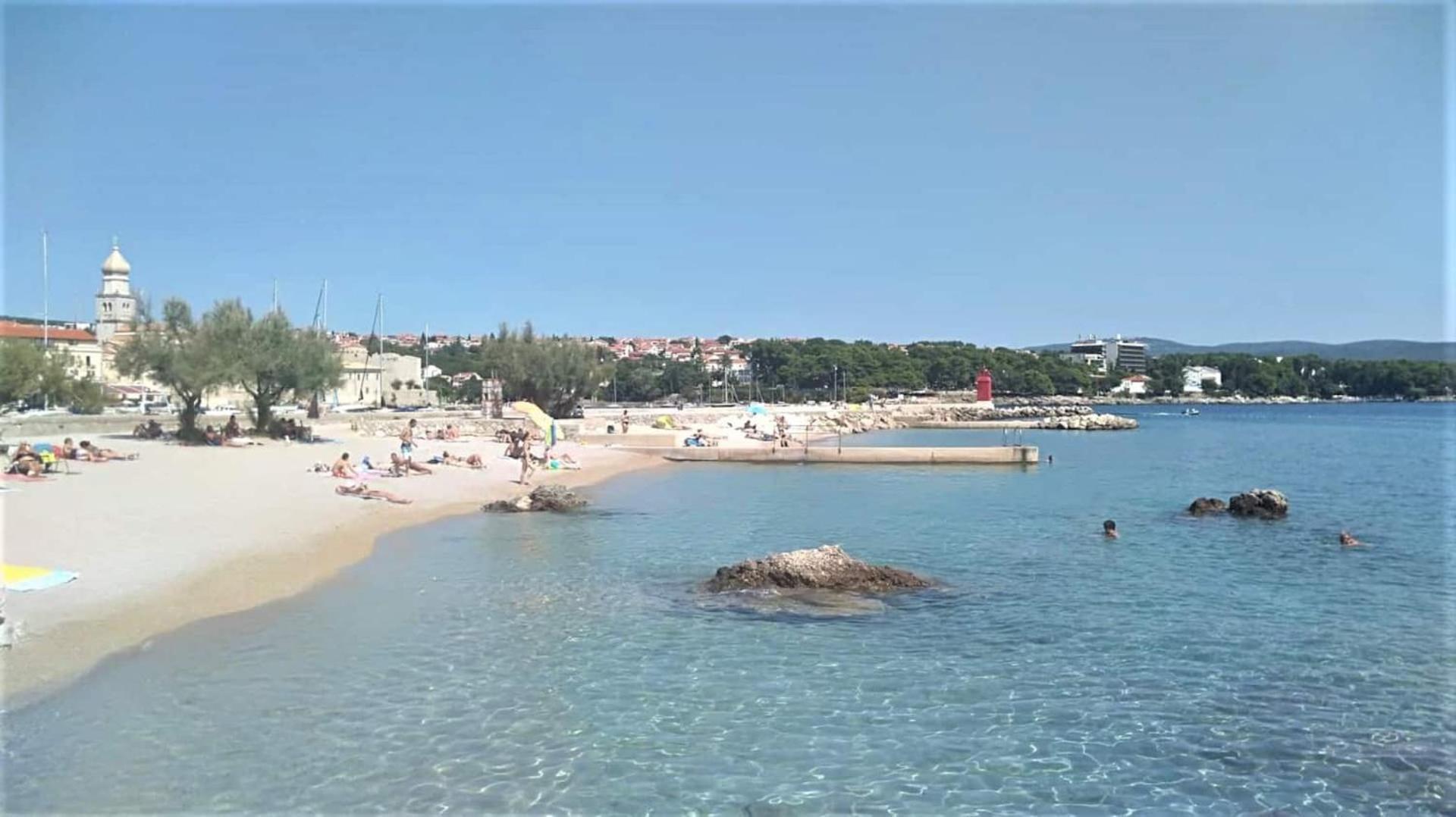 Lovely Studio Malina Close To The Beach Krk Town Exterior photo