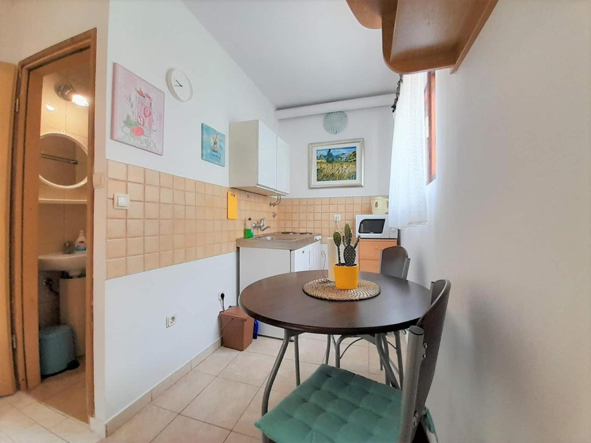 Lovely Studio Malina Close To The Beach Krk Town Exterior photo